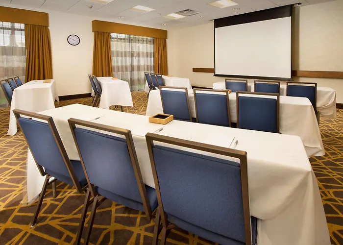 Hampton Inn & Suites Baltimore/Woodlawn