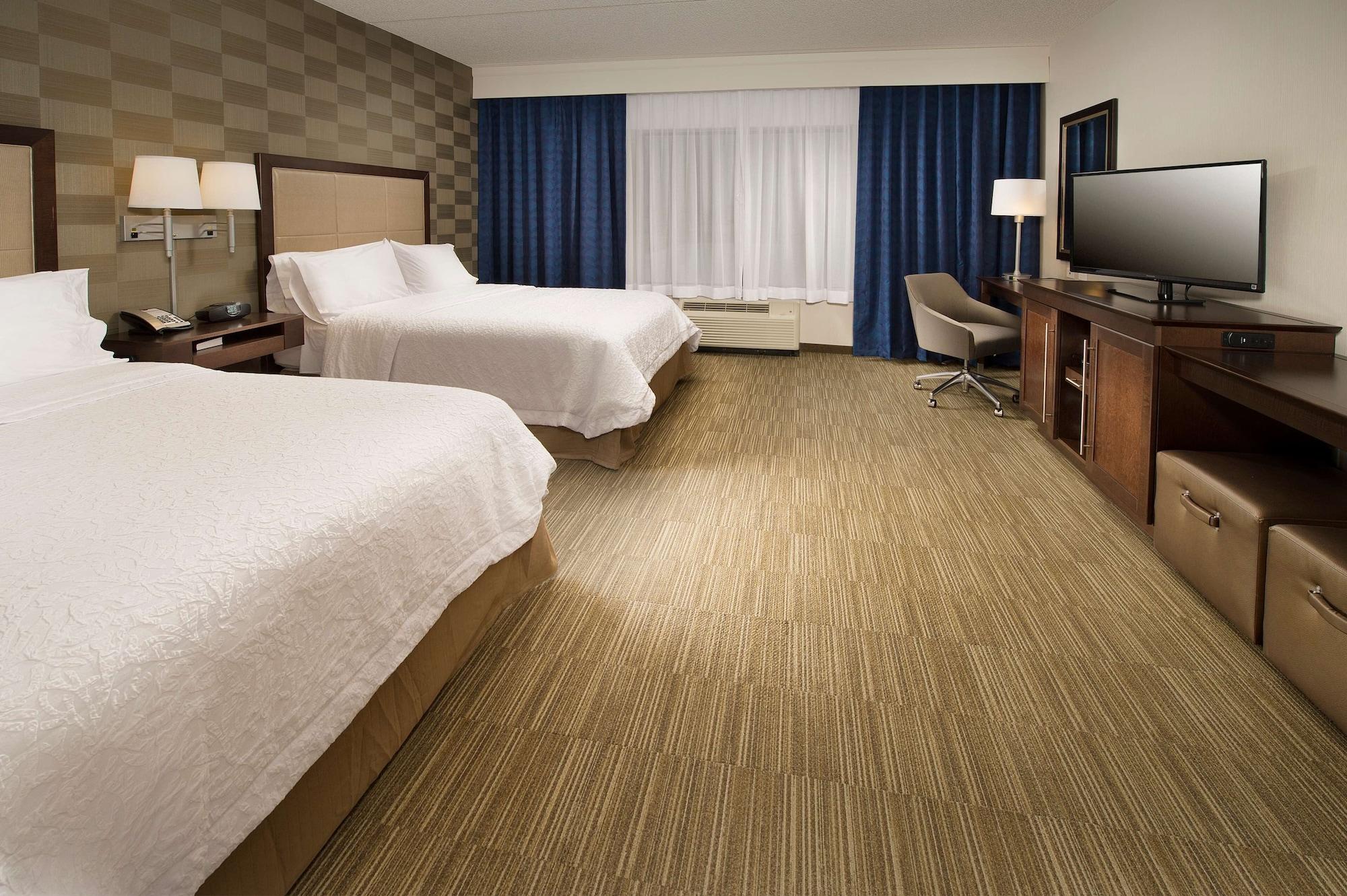 Hampton & Baltimore/woodlawn Hotel Woodlawn